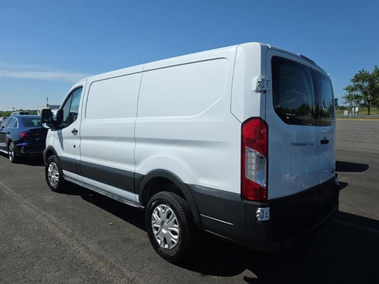 ford transit van 2018 1FTYR1ZM0JKA58555 image ford transit van 2018 1FTYR1ZM0JKA58555 image
